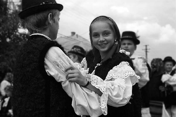 dancing children